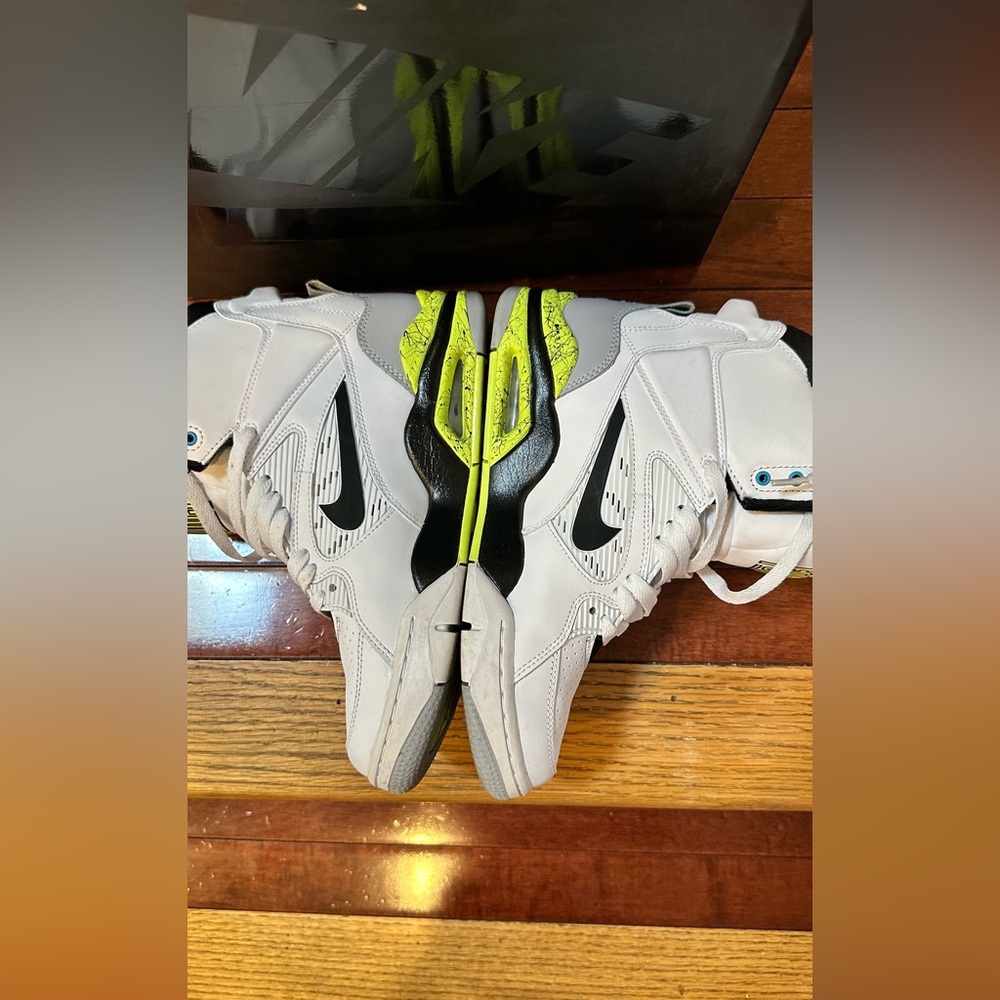Nike Air Command Force - Picture 3 of 13